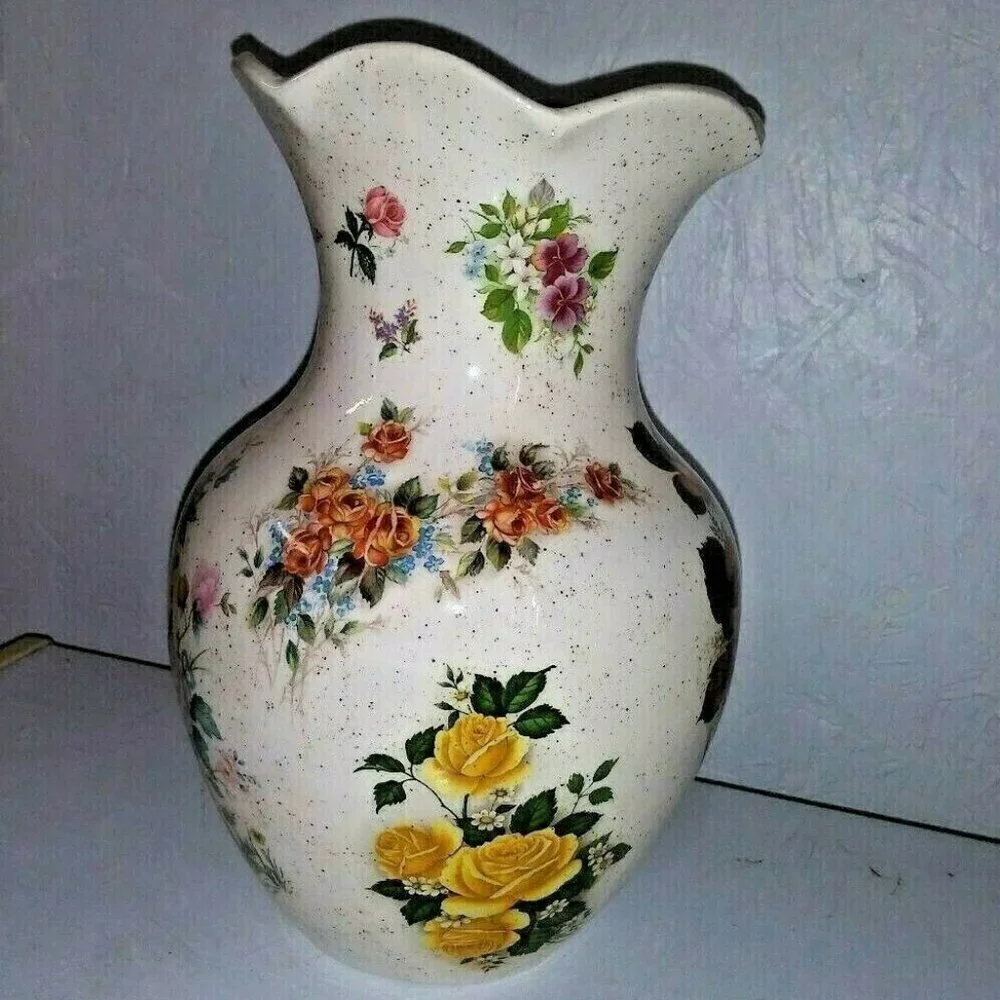 Vintage gorgeous vase